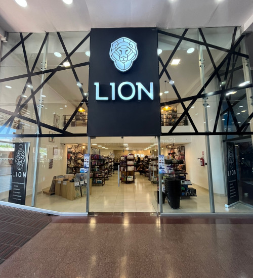 Shopping Lion